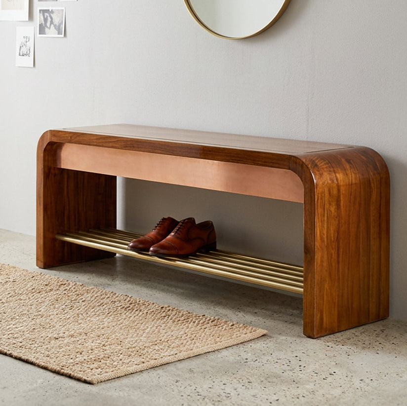 Curves Are Taking Over Our Homes: Here’s What Lies Underneath This “Trend”