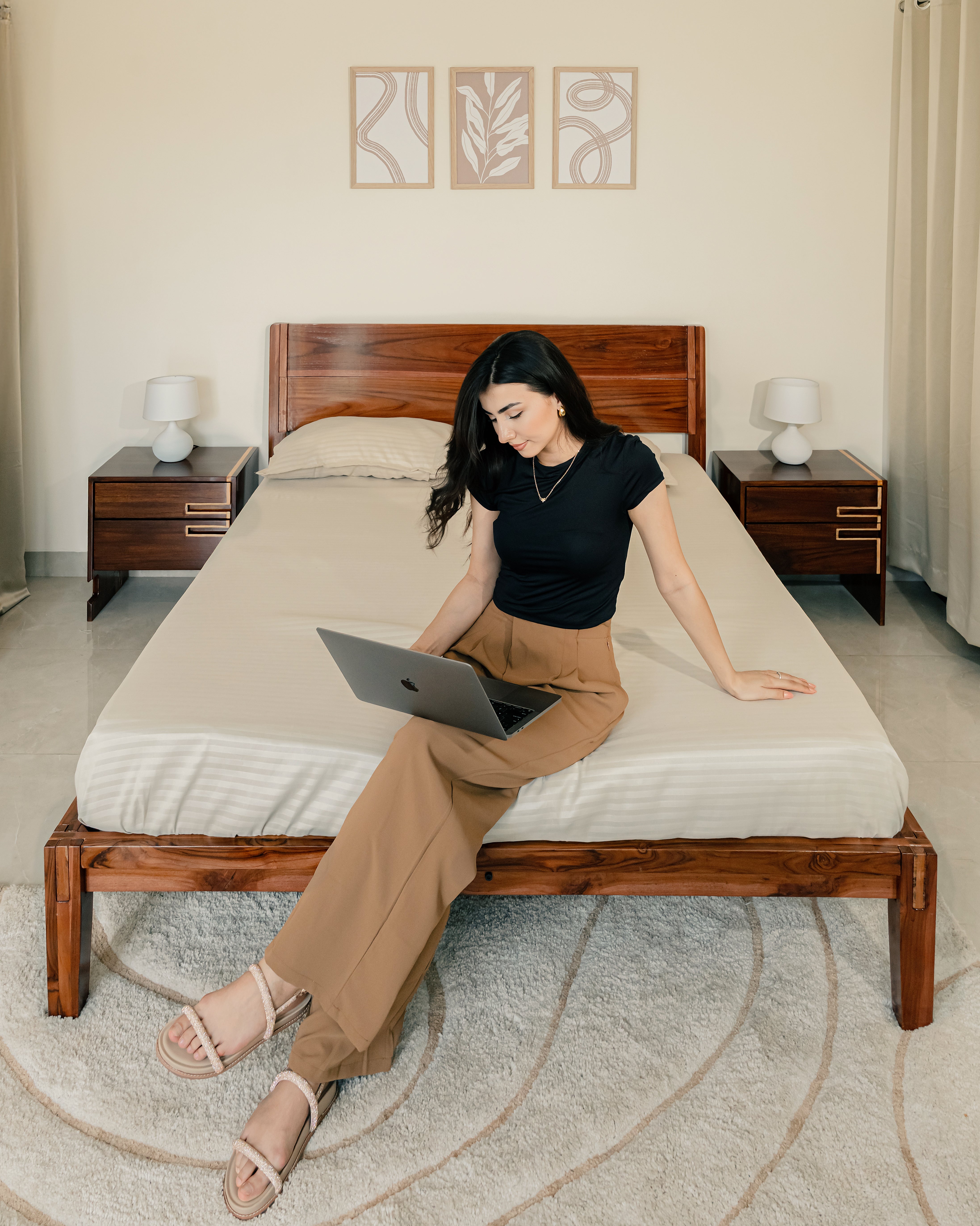Bed with Headboard Walnut