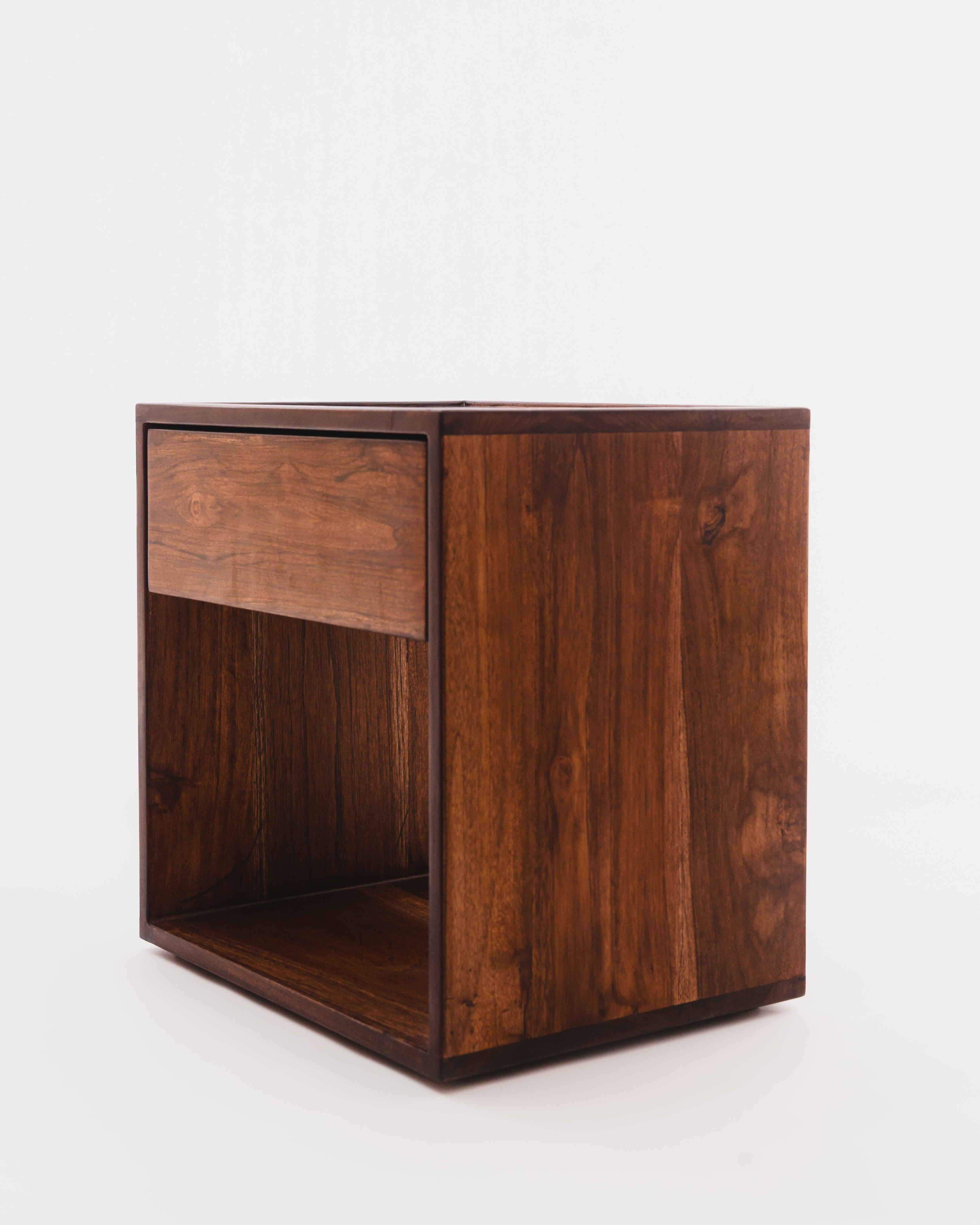 Classic Nightstand Walnut