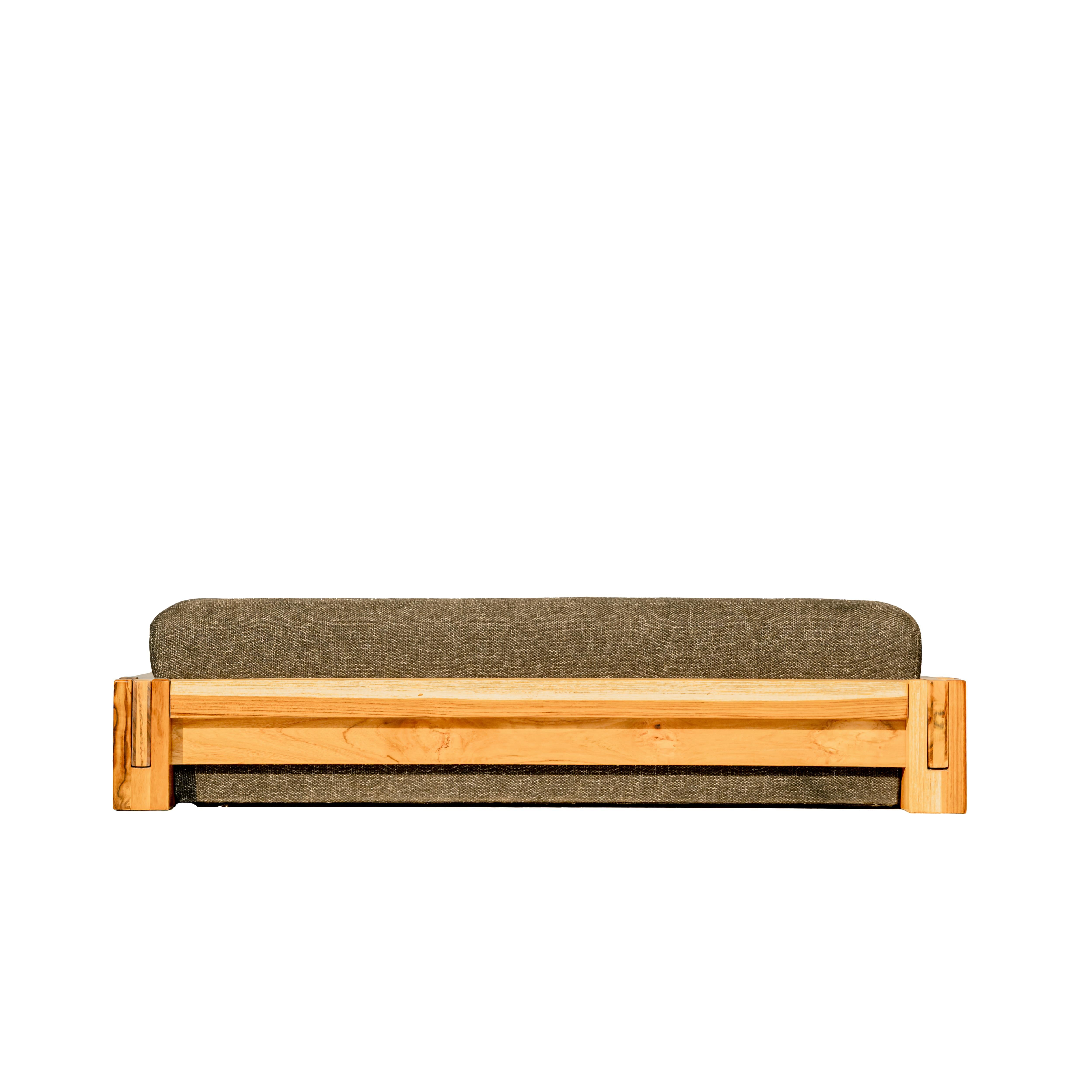 Dog Bed Natural Teak variant 